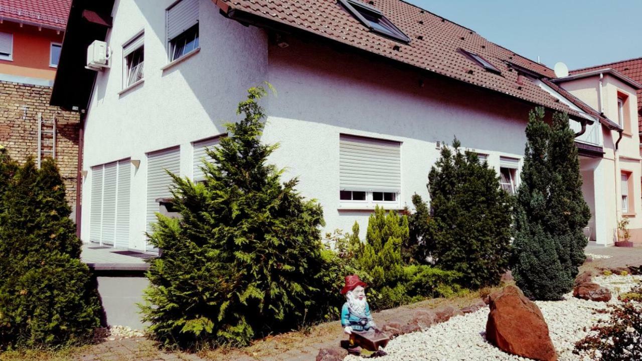 White House 'Privatzimmer' Mannheim Kültér fotó